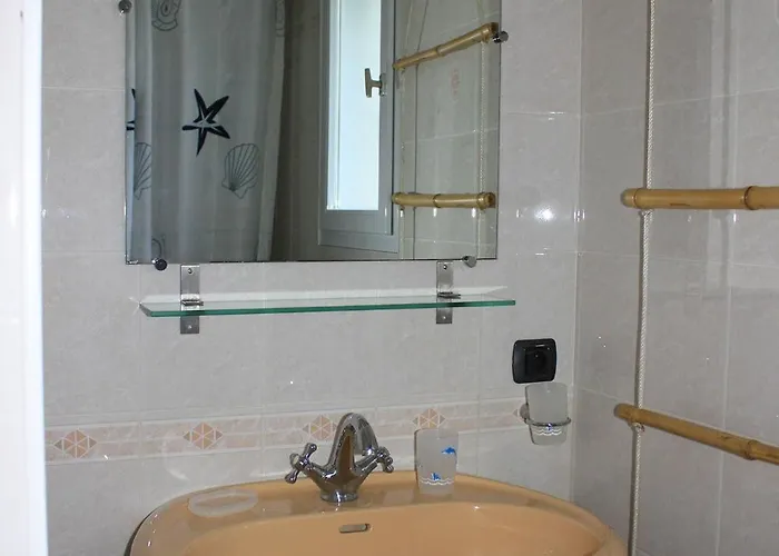 Hébergement de vacances Maison De Aux Volets Bleus Le Fenouiller